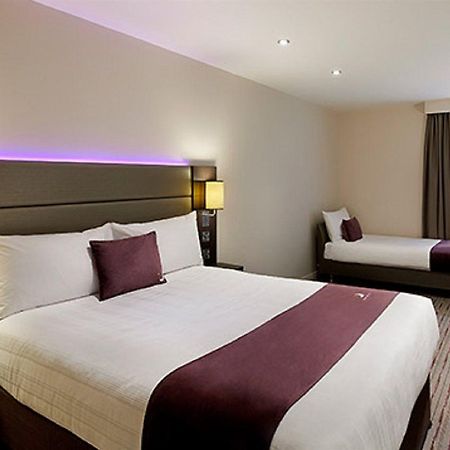 Premier Inn Gatwick Crawley Town West מראה חיצוני תמונה